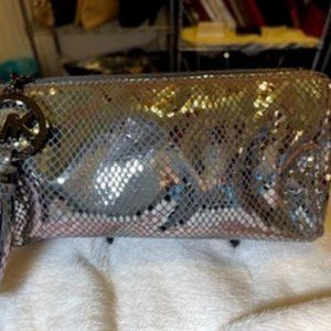 MICHAEL KORS NWOT SILVER METALLIC CLUTCH